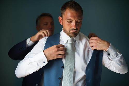 fotografo matrimonio Sardegna preparativi sposo