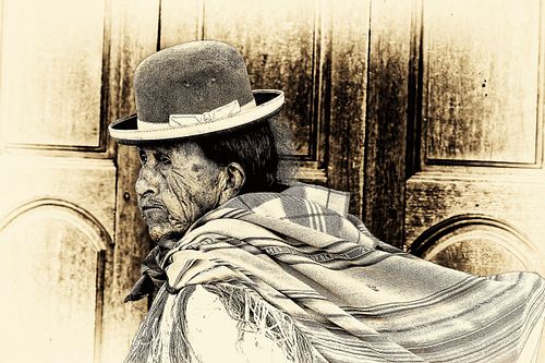 Portrait en sepia d'une femme de Bolivie