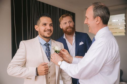 Bride & Groom get ready for the wedding day