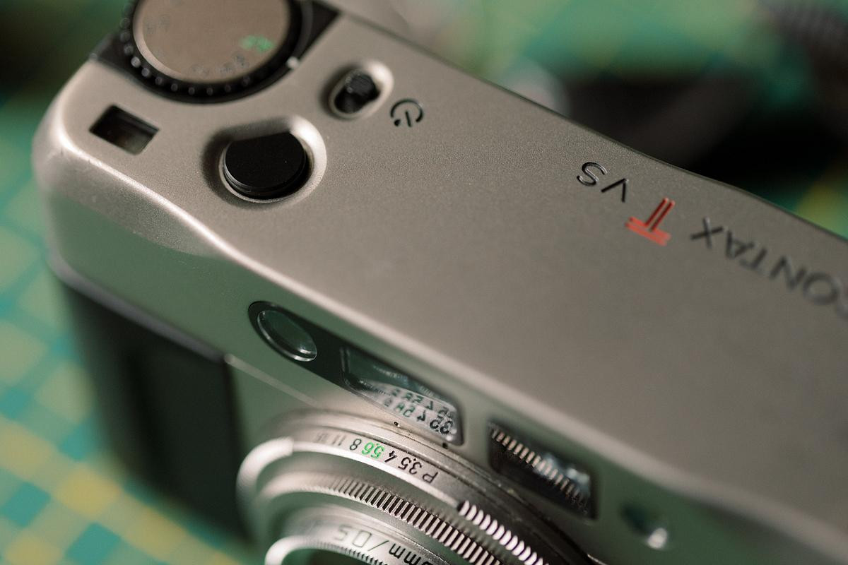 CONTAX Tvs カメラ Contax TVS II 35 mm Camera with Carl Zeis Vario Sonnar 28