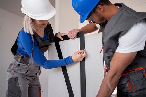 Zelf aan de slag? Of liever tóch uit handen geven?