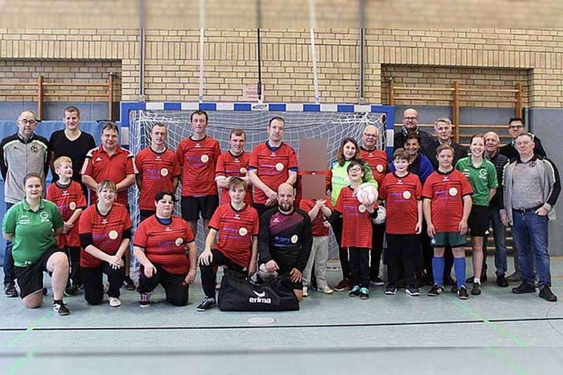 Spendenübergabe Rotary Club an Ibbenbürener Kickers