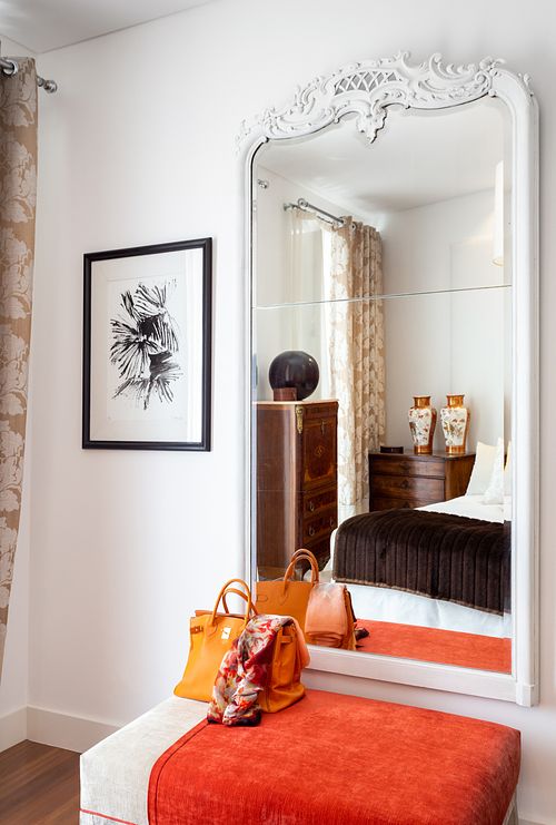 Fotografia de na Casa Andaluz, espelho quarto, interiores de luxo concebidos por FEMMA Interior Design.