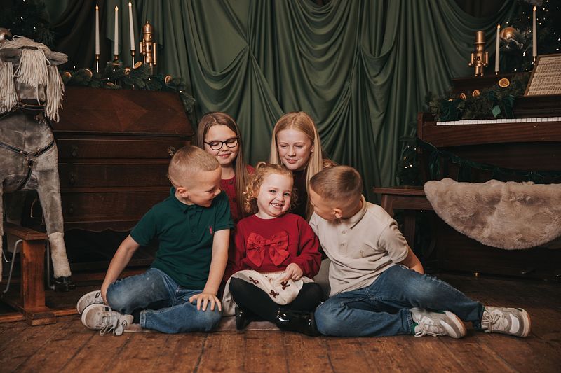 Olivia, Archie, Daisy, Freddie & Flo