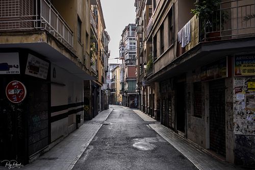 A very quiet and empty street ... Granada