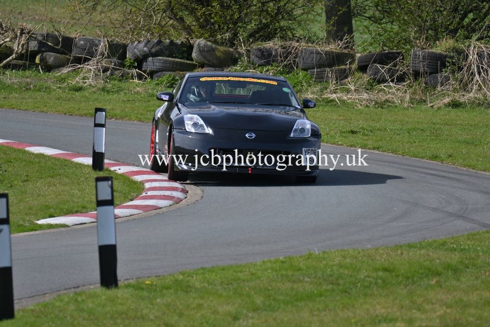 Nissan 350Z driven by Glen Shaw
