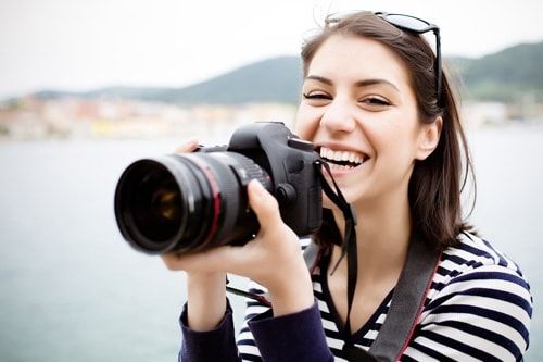 So werden Sie ein professioneller Fotograf (Leitfaden 2025)