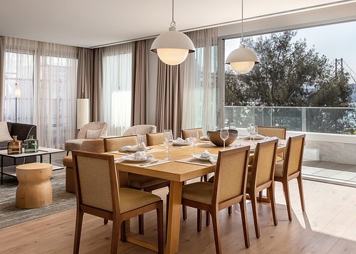 Cozinha contempor&acirc;nea integrada em projeto de design de interiores no Hyatt Regency Lisboa
