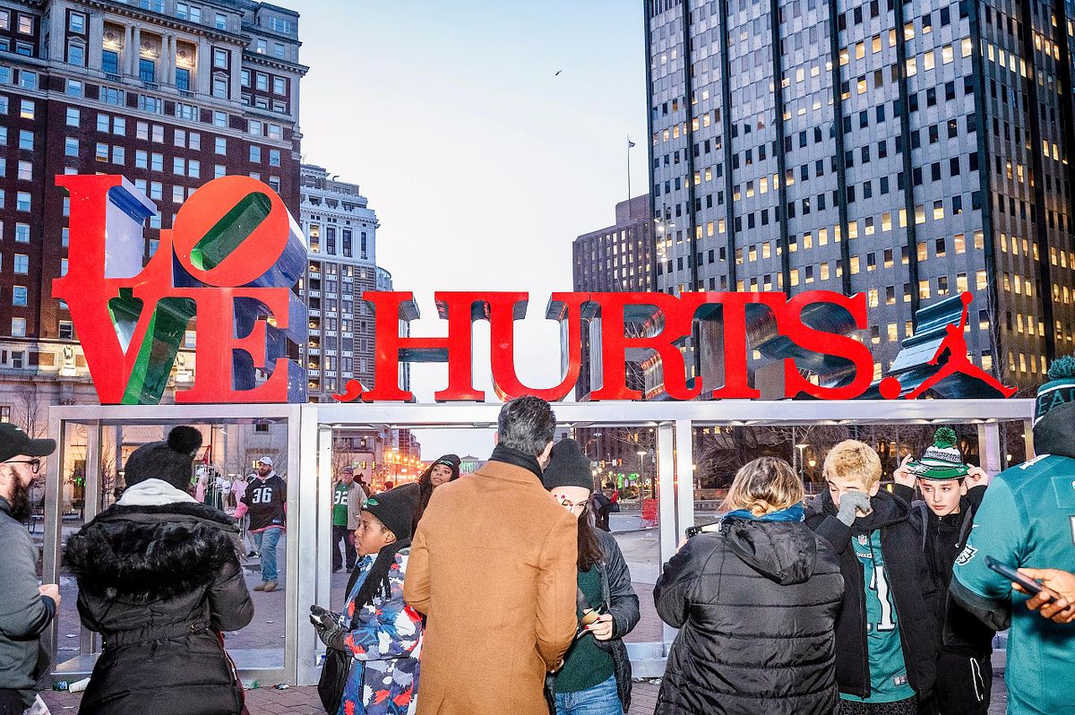 Editorial event photography capturing the &ldquo;Love Hurts&rdquo; installation in Philadelphia&rsquo;s LOVE Park, blending civic pride, artistry, and community storytelling in the city&rsquo;s historic center.