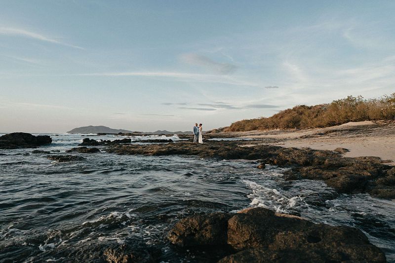How to Elope in Costa Rica &mdash; The Complete Guide by Papaya Wedding
