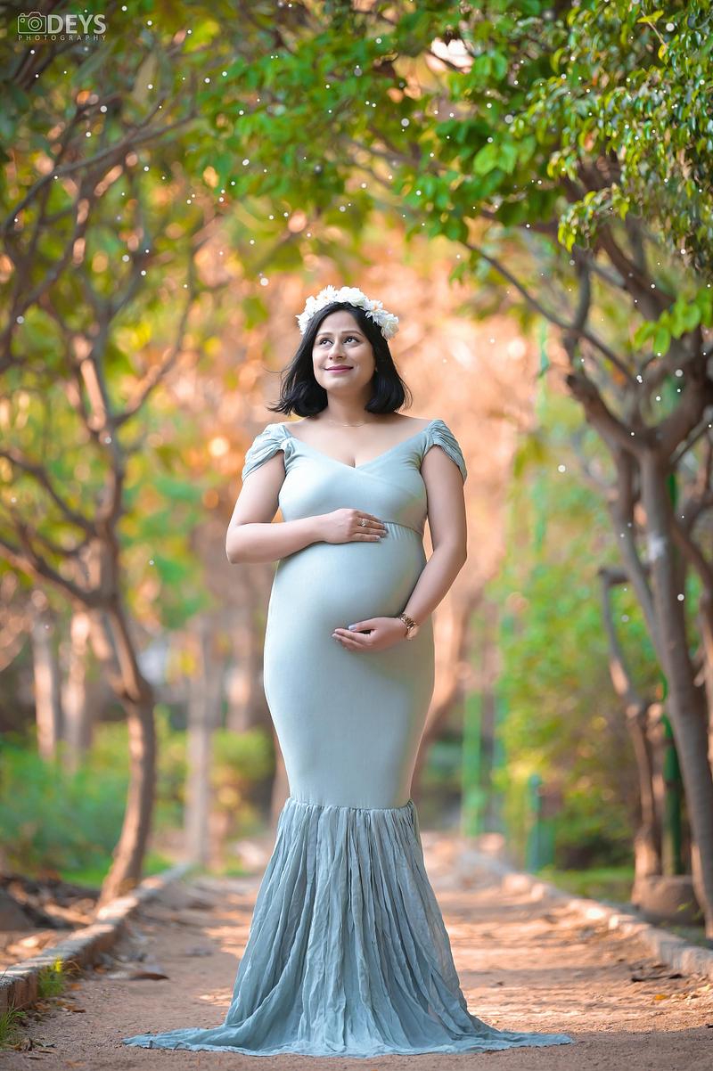 DP003 Light Green Body Fit Pregnancy Gown