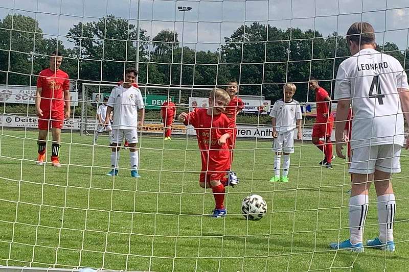 Ibbenbürener Kickers spielen gegen Real-Madrid-Fußballschule
