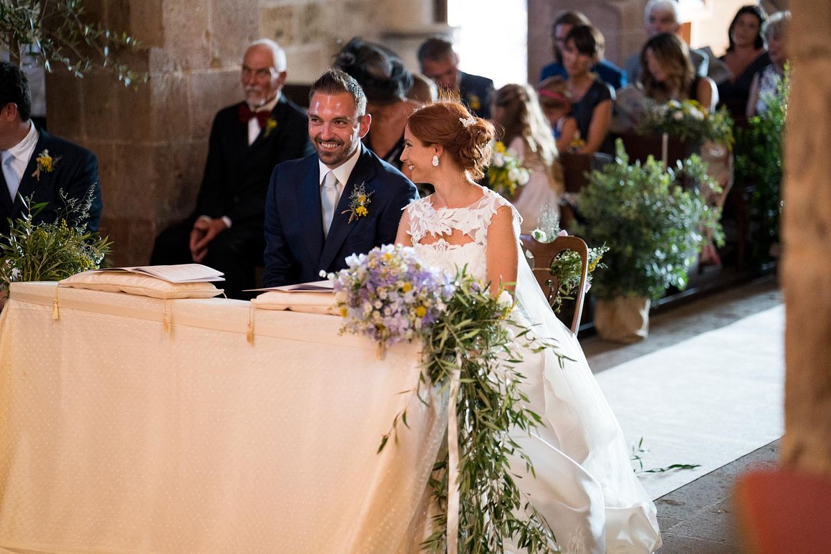 fotografo matrimonio Sardegna cerimonia chiesa Tratalias