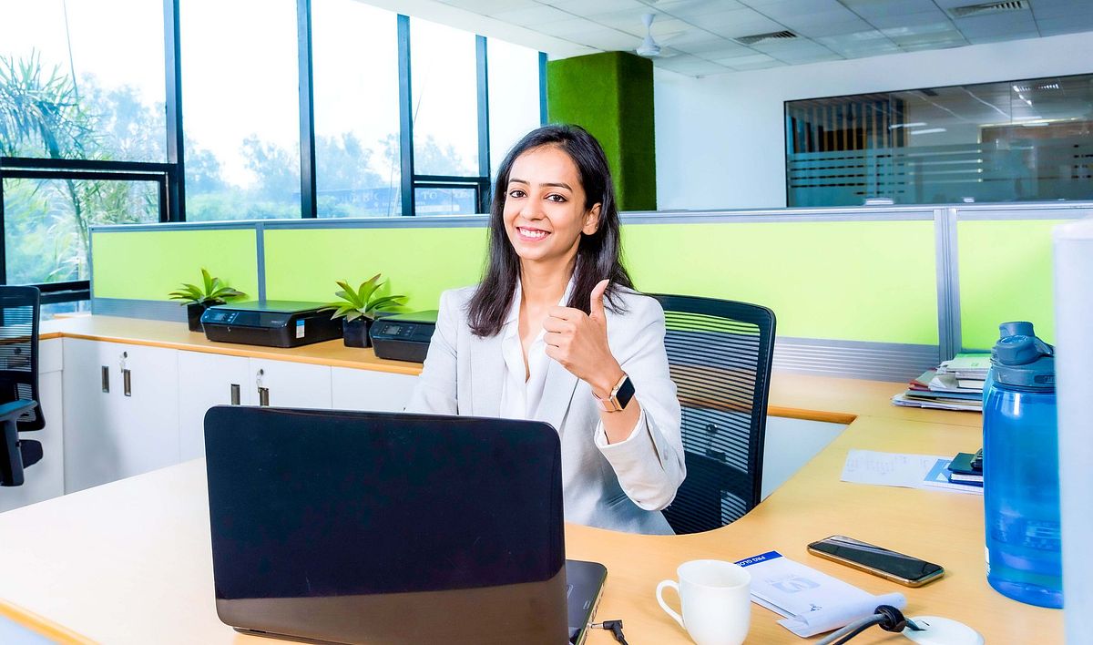 Professional headshot, portrait, and group photo for corporate and personal branding.