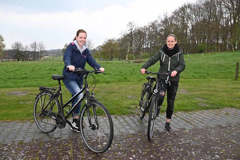 Enrica Herbig und Franziska Klaus radeln zum Bodensee