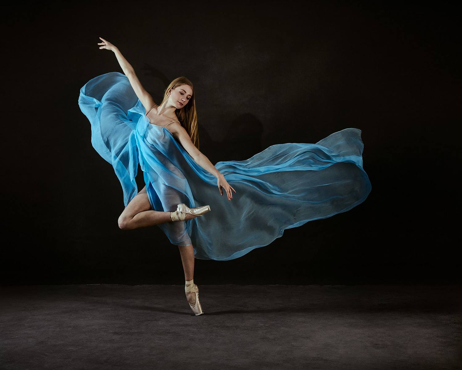 ELIAS PHOTO