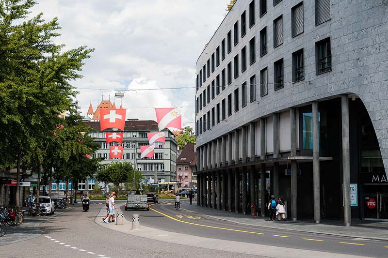 Claude PixelOn
