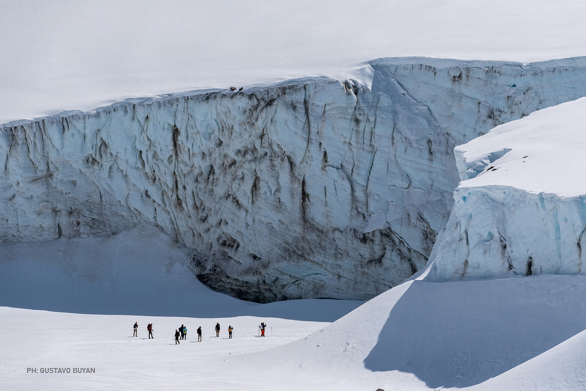 Glaciar Ojo del Albino en Ushuaia temporada de Invierno