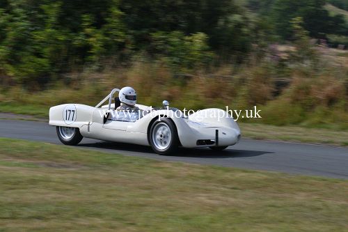 Elva Mk6 driven by Leon Bachelier