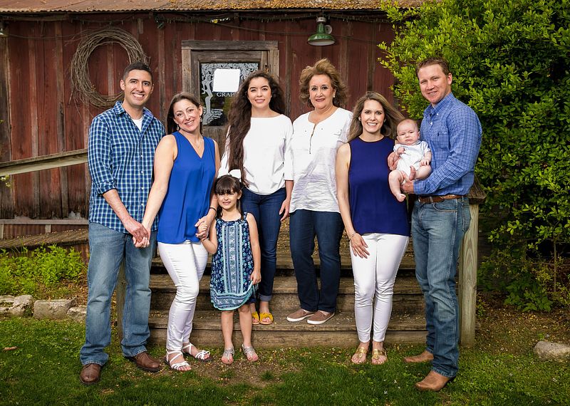FAMILY: Brandon & Chelsea & Kids in Gruene, TX