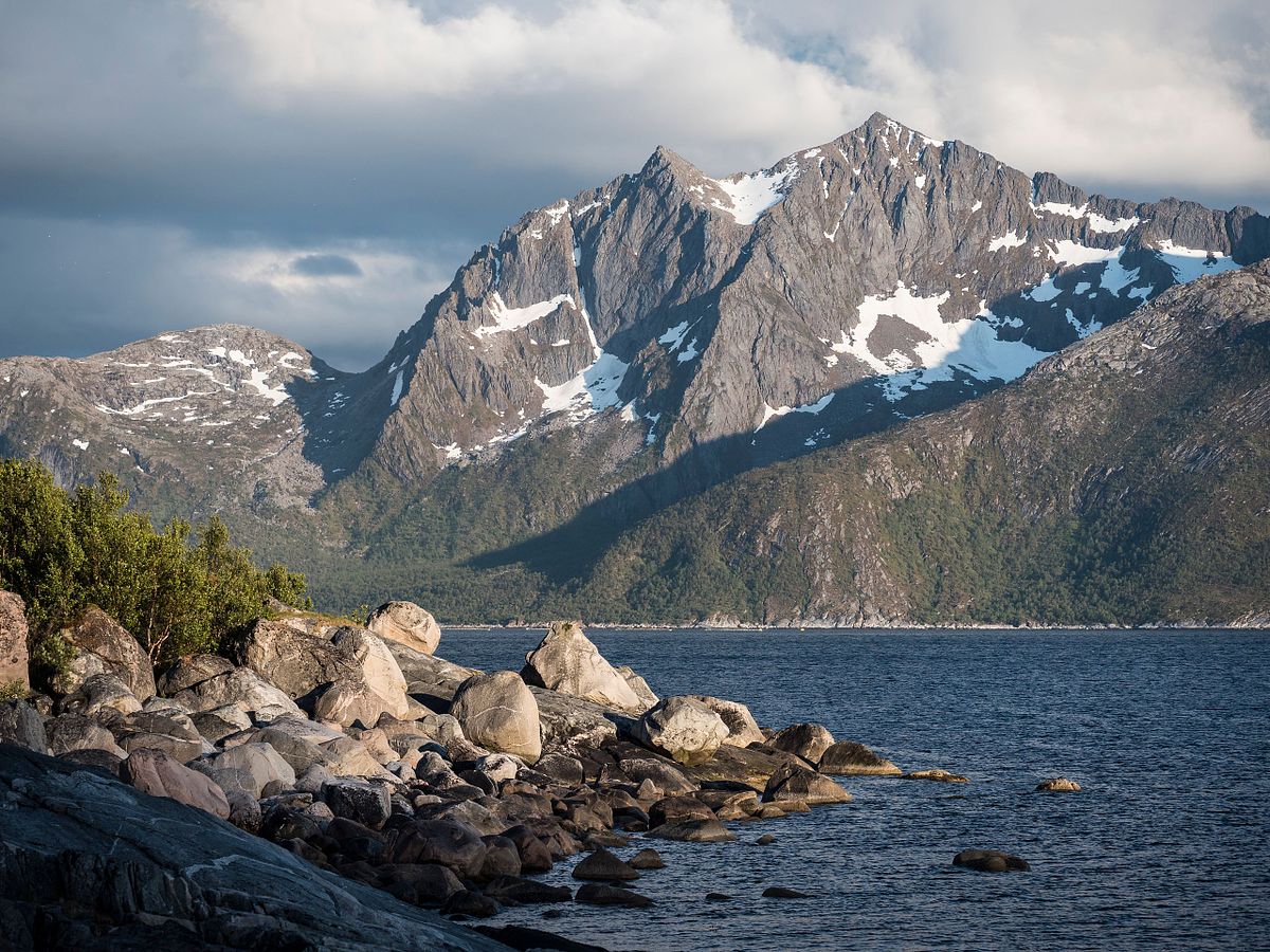 Abend am Sifjord auf Senja