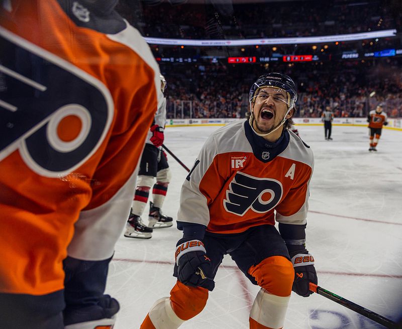 Flyers Blitz Devils With 3 Goals in 26 Seconds, Roll to 6–3 Win