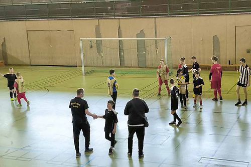 Zusammenarbeit mit Familien und Schulen