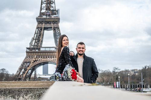 detalhes-eiffel-casal-fotos-paris