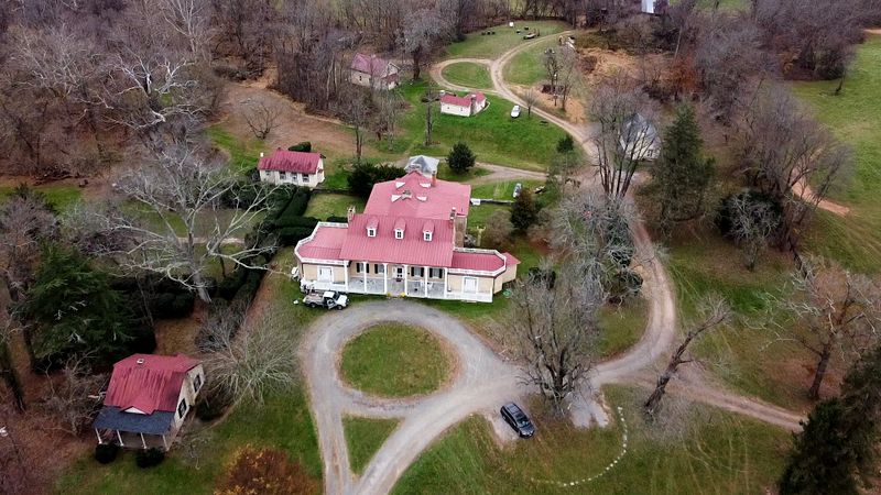 Travel & Documentary