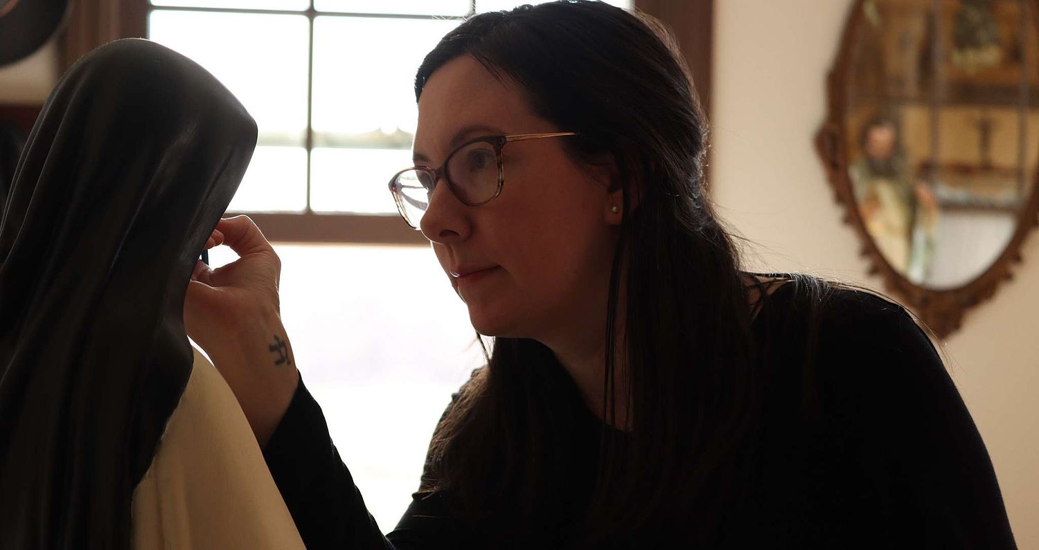 Contrasts Woodcarving LTD