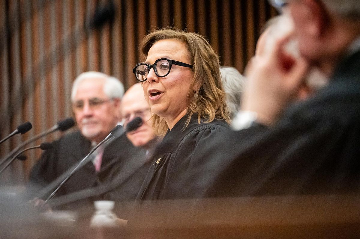 Corporate event photography capturing U.S. District Judge Gail Weilheimer speaking during her 2025 investiture ceremony in Philadelphia, highlighting leadership, service, and legacy within the judicial community.