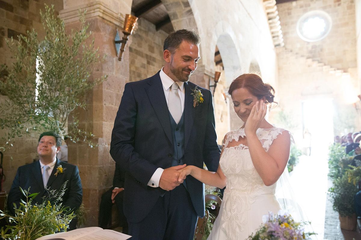 fotografo matrimonio Sardegna cerimonia chiesa Tratalias