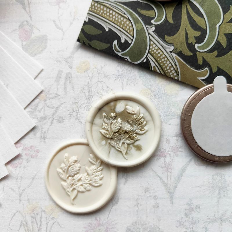 Luxury Vintage Floral Scented Letter Writing Stationery Gift Set with Accessories